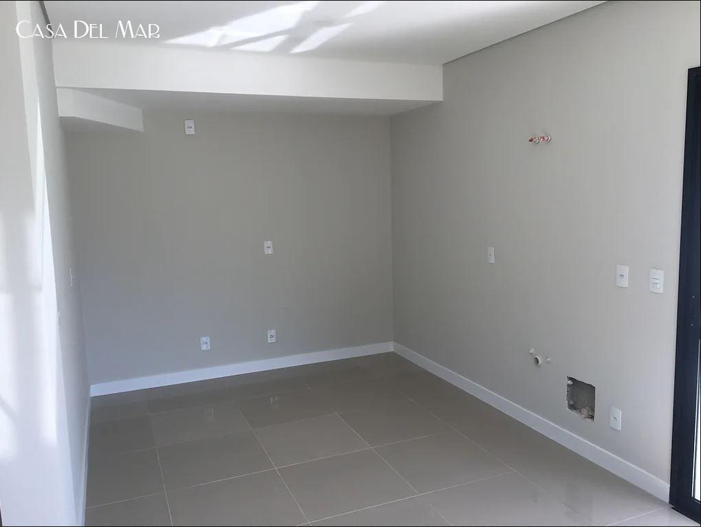 Casa de 3 quartos, 162m² no bairro Cachoeira do Bom Jesus, em Florianópolis | Eu Corretor