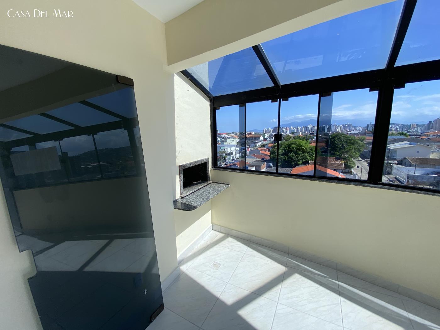 Apartamento de 3 quartos, 137m² no bairro Barreiros, em São José | Eu Corretor